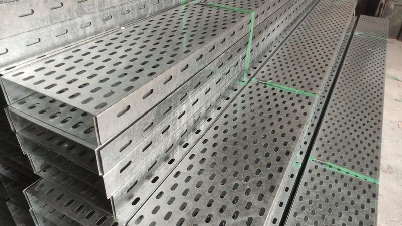 Лоток перфорированный -50х30 (б=0,7мм) - 2